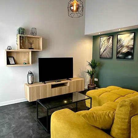 Oasis Appart - Gemutlich Im Elbland - Netflix - Balkon - Tg Apartment Freital